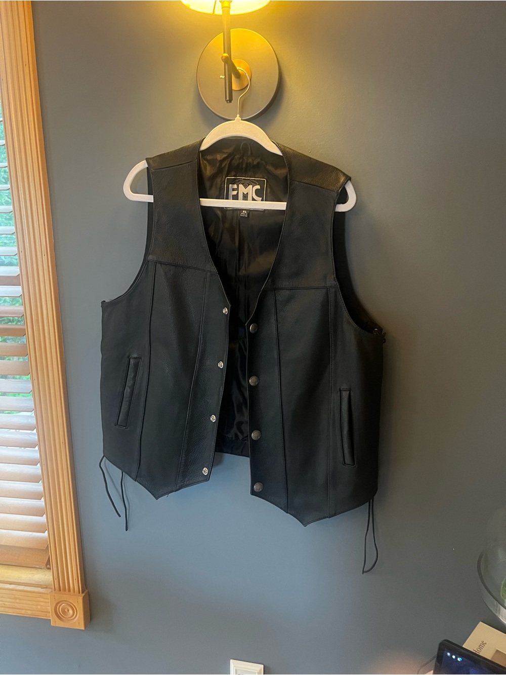 FMC Men's Black Leather Snap-Front Vest